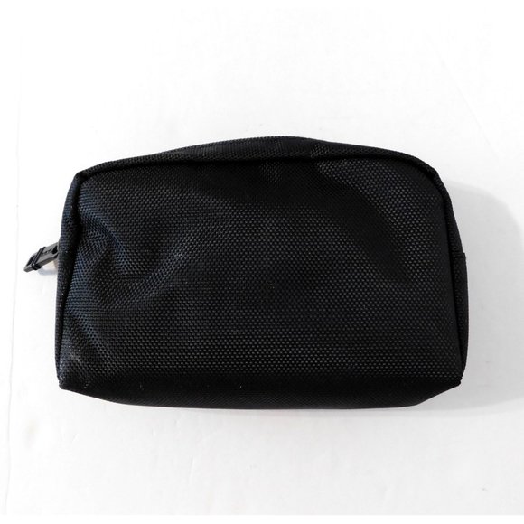 Delta Airlines Tumi Travel Amenity Kit Black Small Bag Zipper Toiletries - Picture 3 of 4